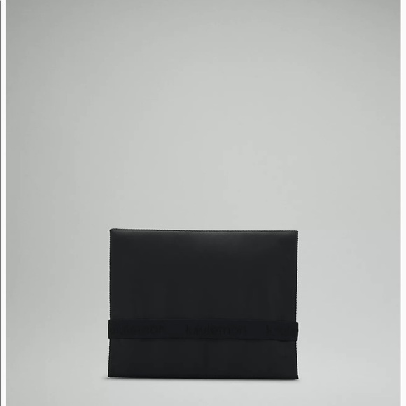 Brand new Lululemon New Parent Backpack Diaperbag 17L NWT. Can ship TODAY! - Picture 8 of 10